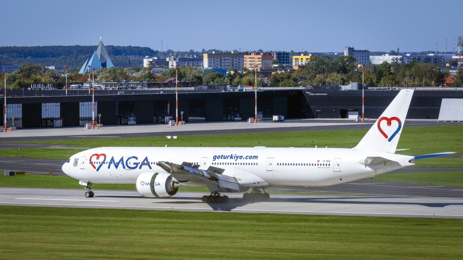 Prawie 100 tys. pasażer&oacute;w skorzystało z radomskiego portu lotniczego w 2025 roku