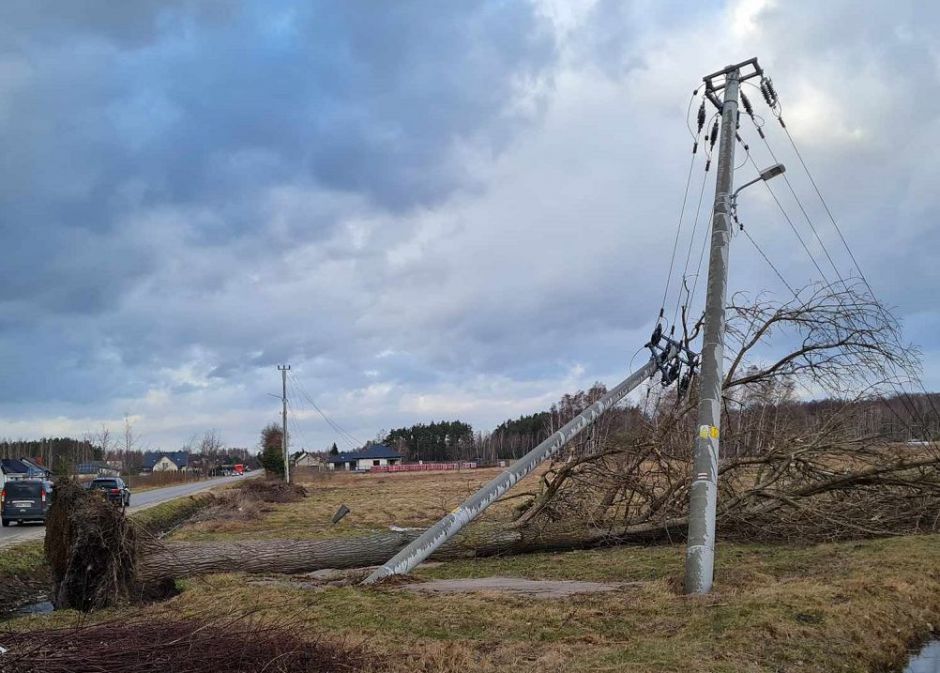 6 tys. odbiorc&oacute;w nadal bez prądu