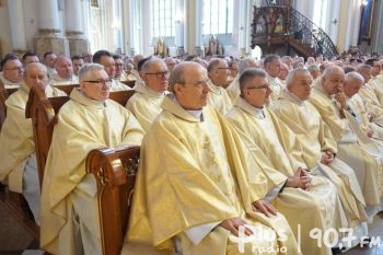 Ponad 200 tysięcy od księży diecezji radomskiej dla szpitali i DPS-ów