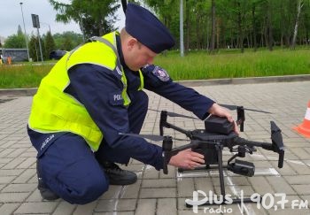 Policyjny dron rozpoczął patrolowanie dróg