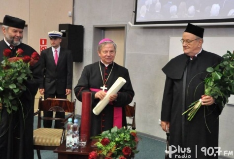 Biskup Radomski z tytułem honoris causa