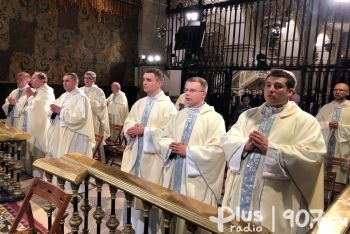 Radomscy neoprezbiterzy zawierzyli swoje kapłaństwo na Jasnej Górze