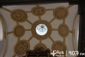 Kaplica Kochanowskich w radomskiej farze odzyskuje pierwotny blask