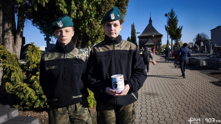 Kwesty na koneckich i opoczyńskich cmentarzach
