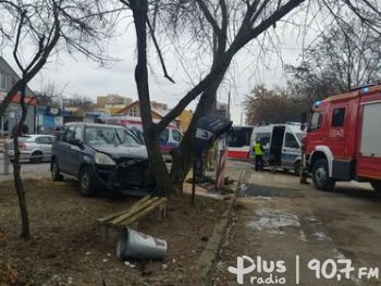 Wypadek przy ul. Królowej Jadwigi w Radomiu. Jedna osoba w szpitalu