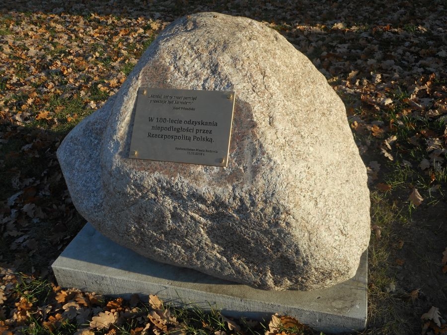 Na trwałą pamiątkę 100 lat Niepodległej