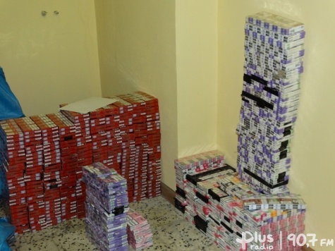 30 tys. paczek nielegalnych papierosów w Radomiu