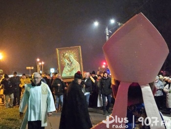 Ulicami Skarżyska-Kamiennej przeszła procesja zawierzenia