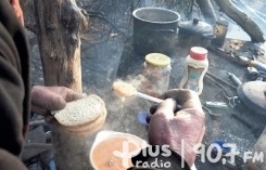 Gorąca zupa dla bezdomnych