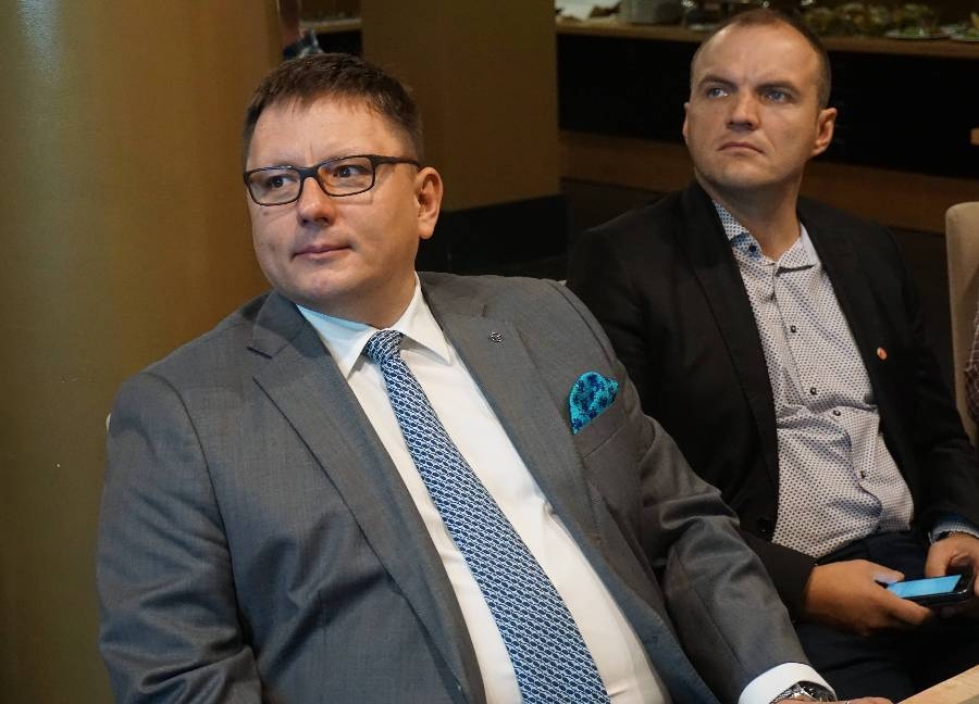 LOT poleci z Radomia?