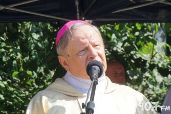 Biskup Tomasik dziękuje służbie zdrowia za posługę w walce o ludzkie życie