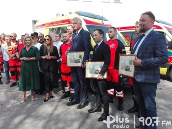 Dwie nowe karetki dla radomskiego pogotowia