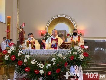 Bp Marek Solarczyk modlił się w intencji Ojczyzny w skarżyskiej Ostrej Bramie