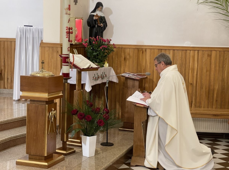 &bdquo;Eksperci&rdquo; od św. Rity modlili się w kościele w Nieświniu