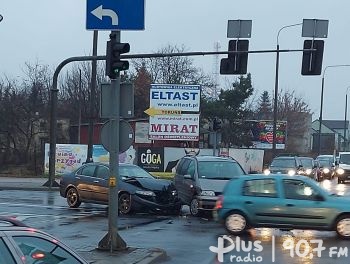 Zderzenie dwóch samochodów w Radomiu