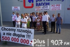 Pikieta przeciwko lotnisku w Radomiu