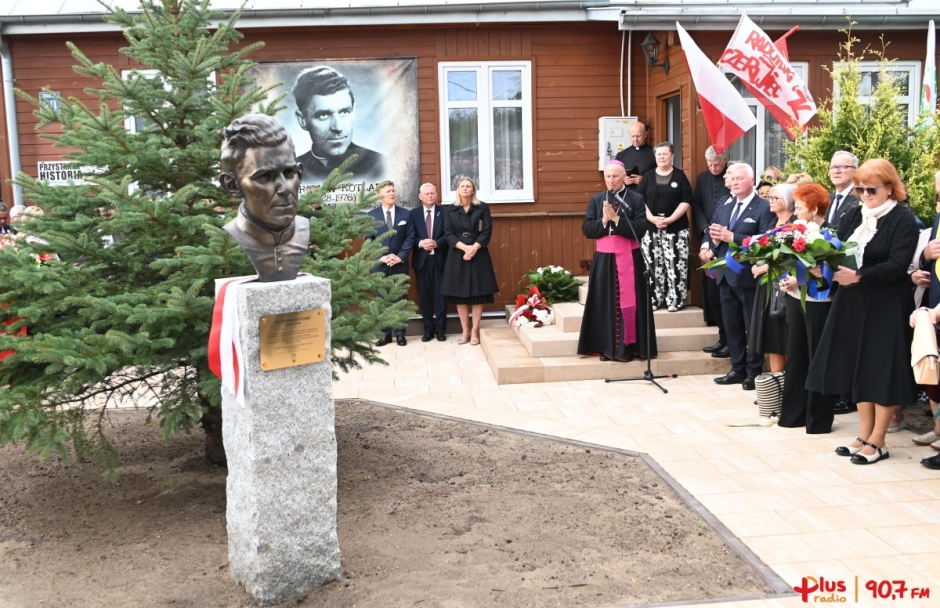 Prezydent Nawrocki wspomina ks. Romana Kotlarza