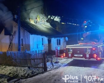 Pożar domu. 5 osób uciekło przed ogniem
