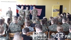 Wizyta amerykańskich żołnierzy w American Corner Radom